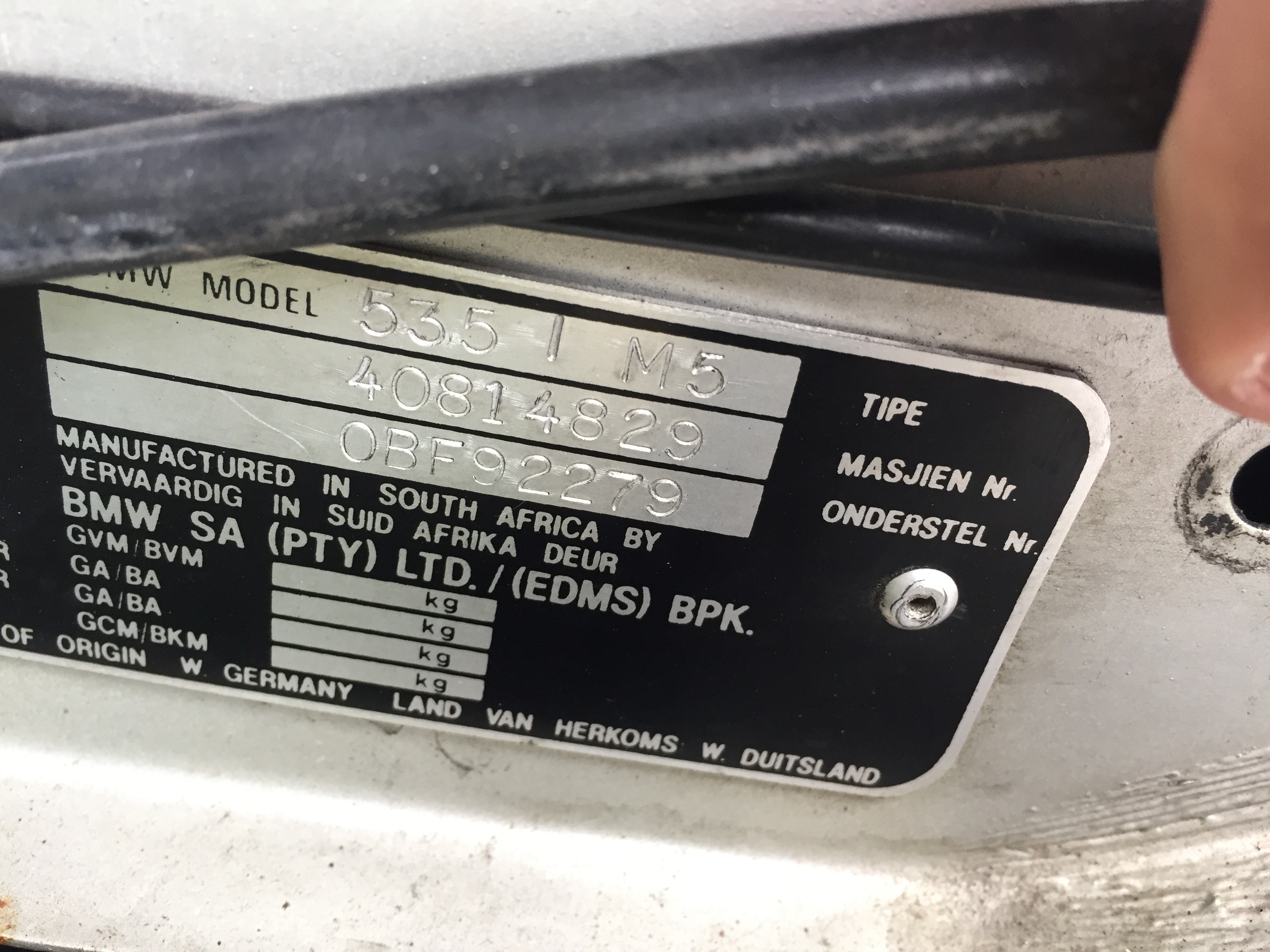 Can you help prove or disprove ZA E34 M5 CKD as real or fake?