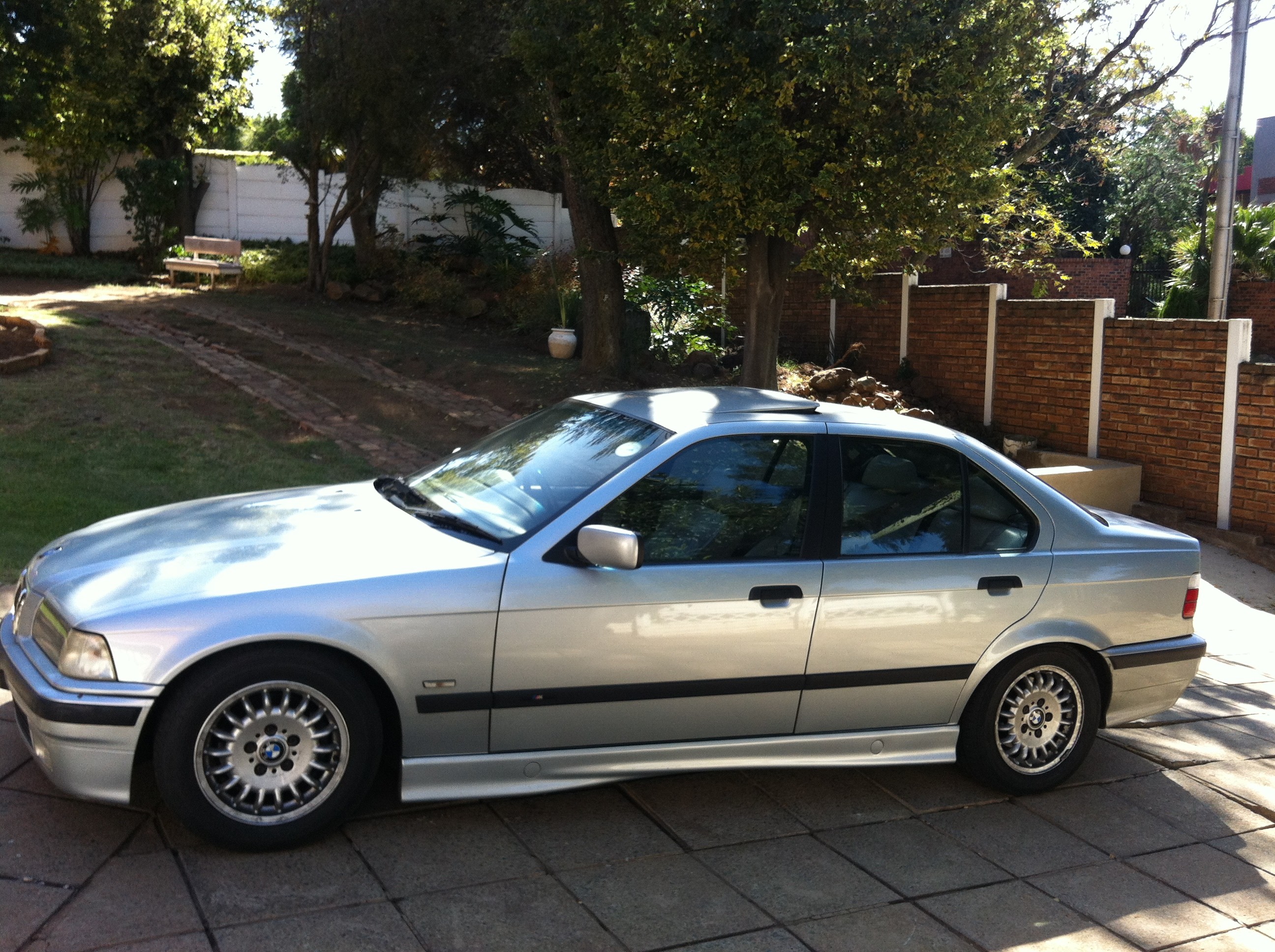 Arctic Silver E36 323i Build | BMWFanatics