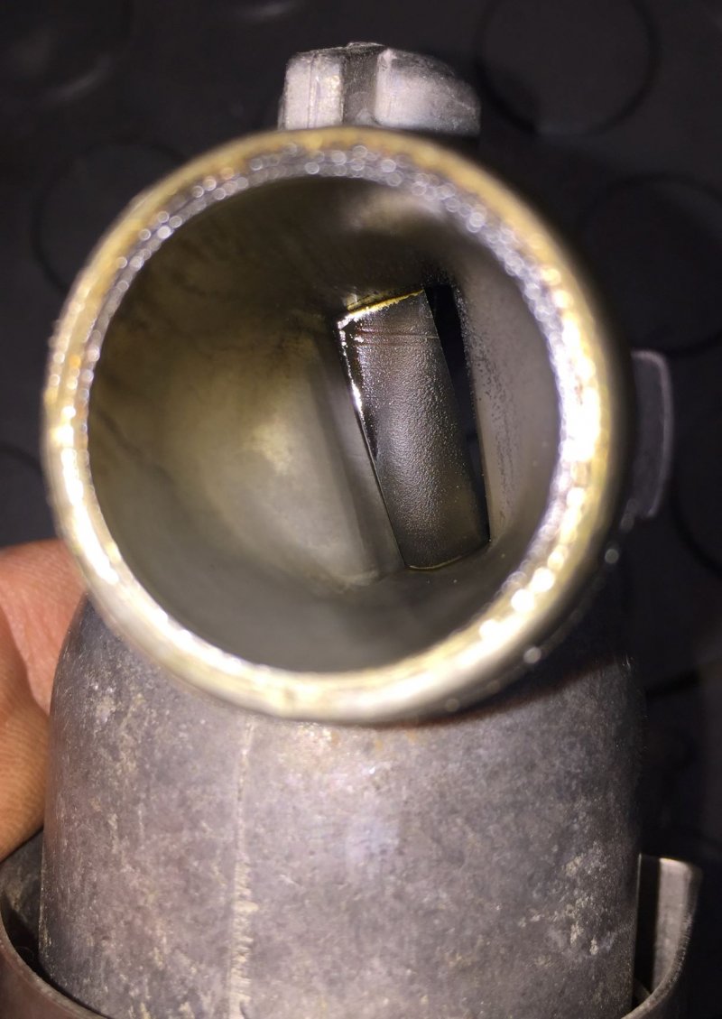 idle valve before cleaning.JPG