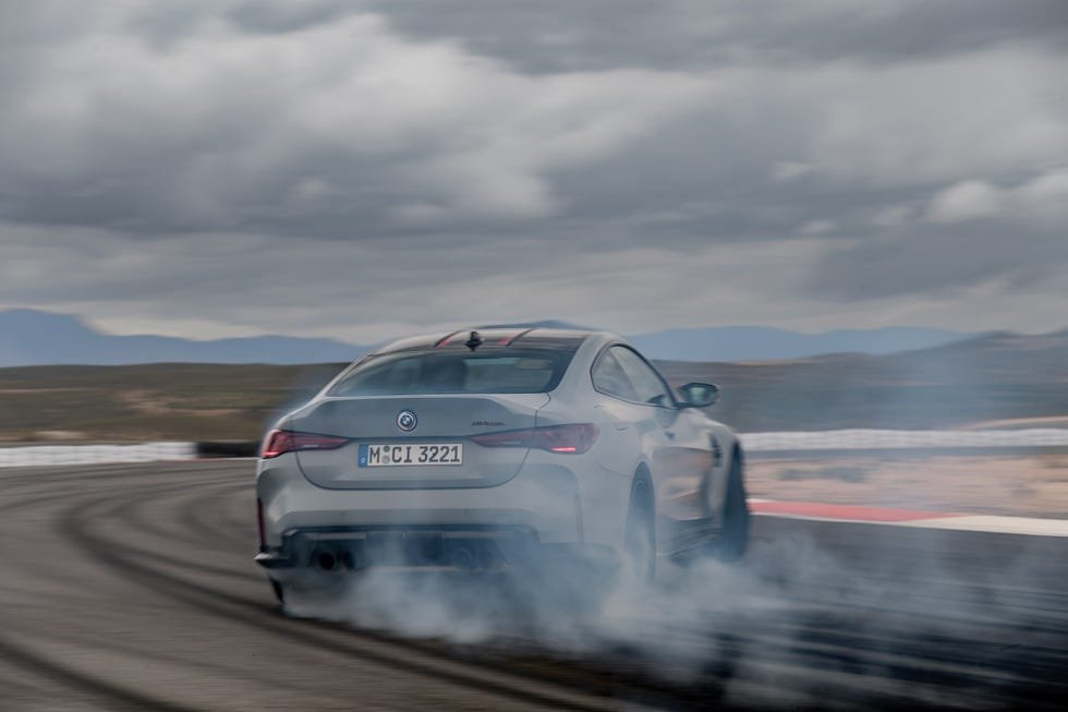 2023-bmw-m4-csl-104-1652905668.jpg