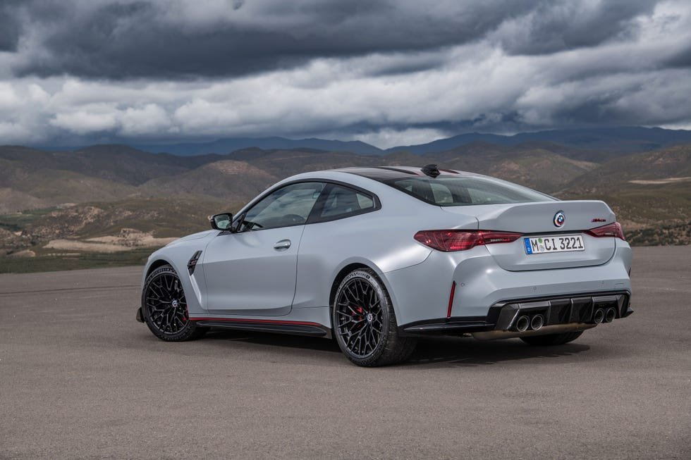 2023-bmw-m4-csl-119-1652905674.jpg
