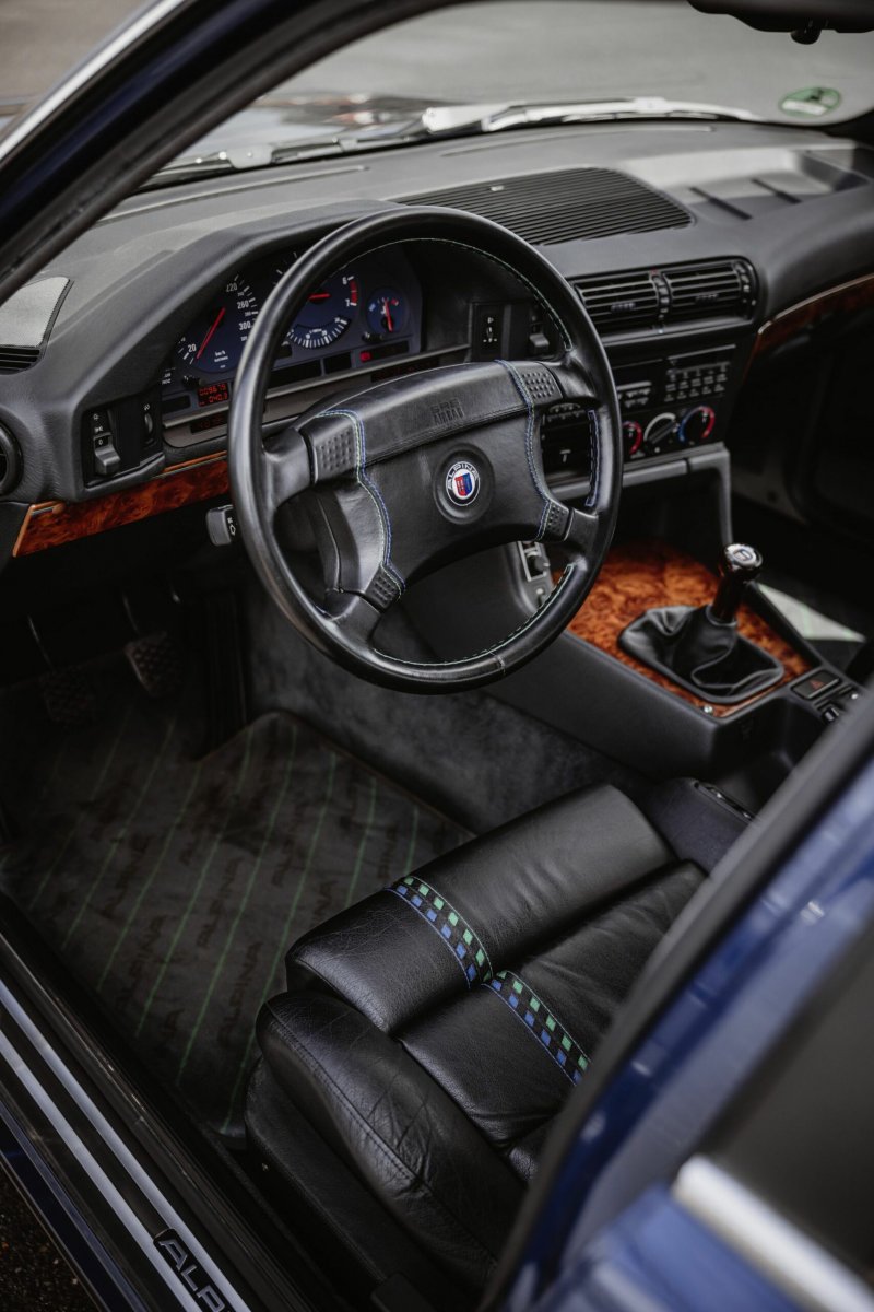 alpina-b10-e34-26-scaled.jpg
