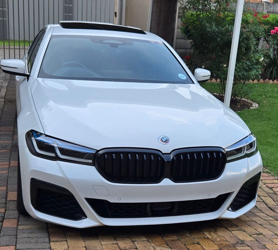 BMW M550i Front.jpg