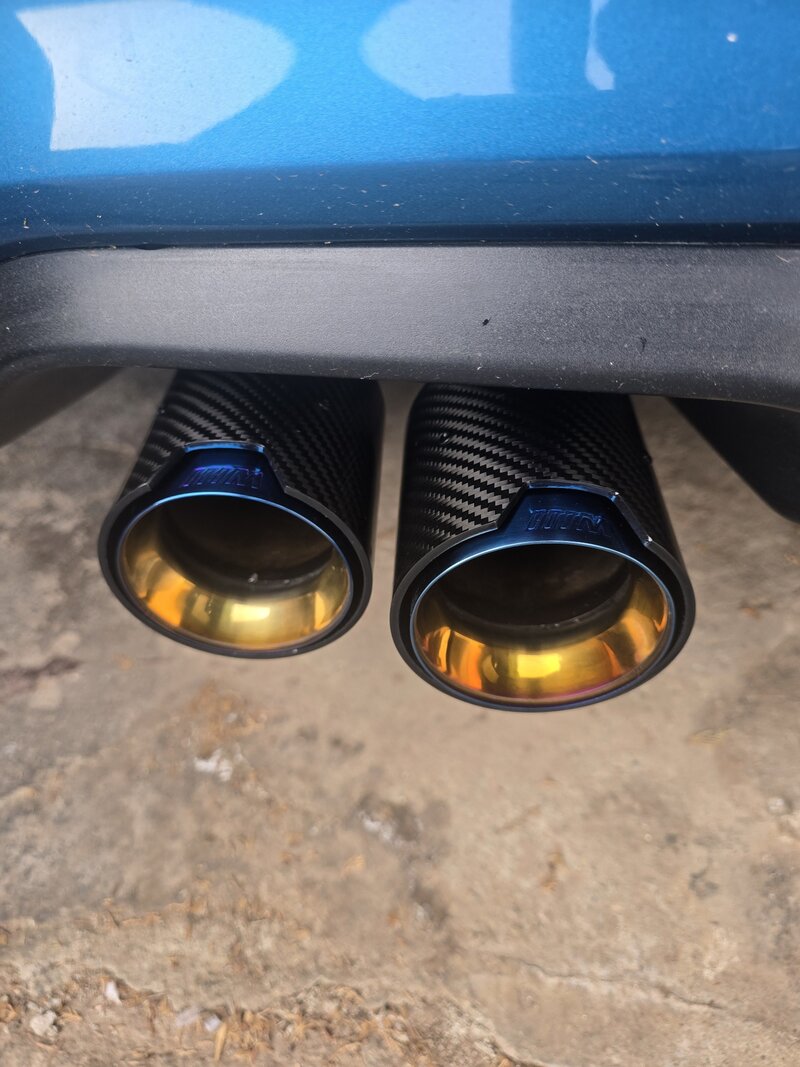 3 Pipes.jpg