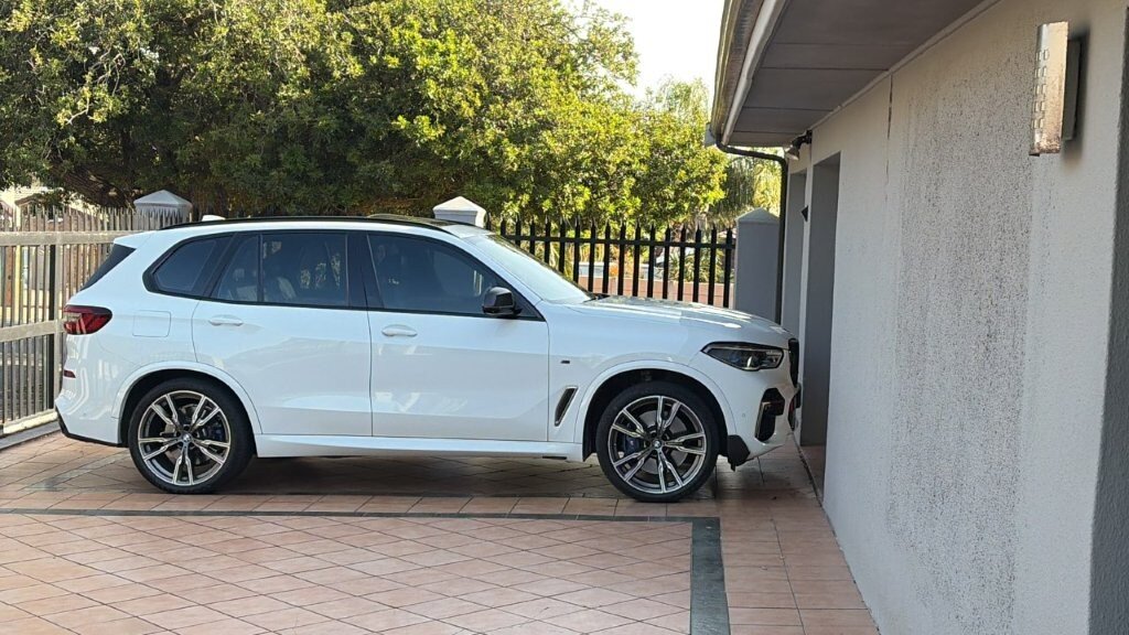 X5 M50i_5.jpg