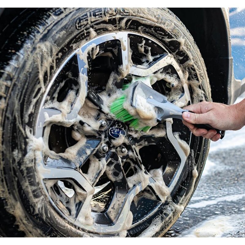 Wheel-and-Body-Brush-Short-Handle-Crosstrek-Demo__29512.1560437996.1280.1280.jpg