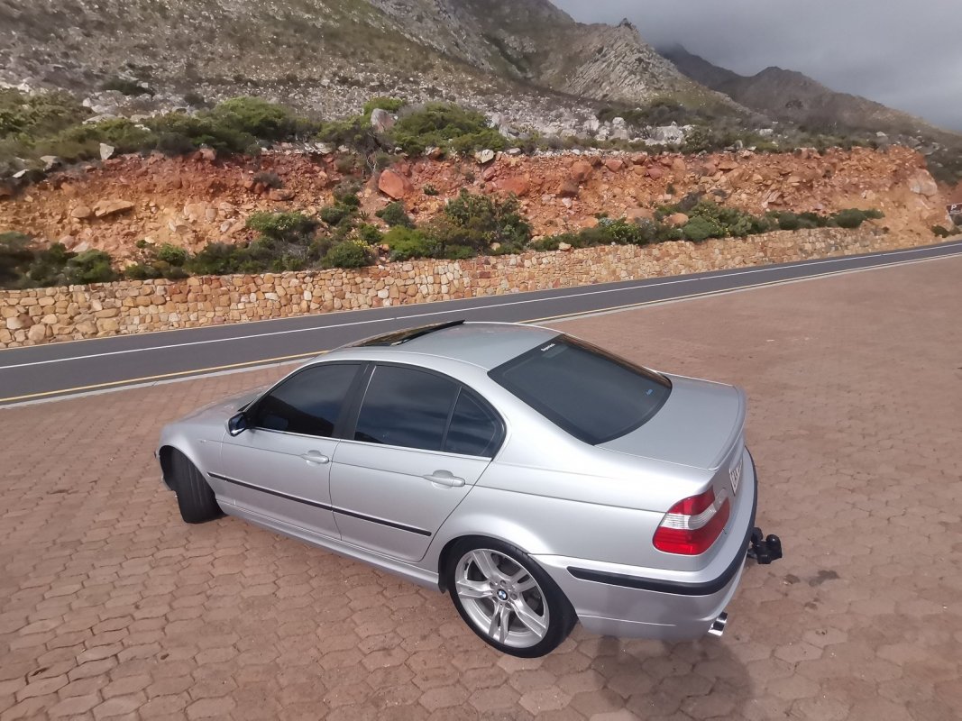 330i-3.jpg