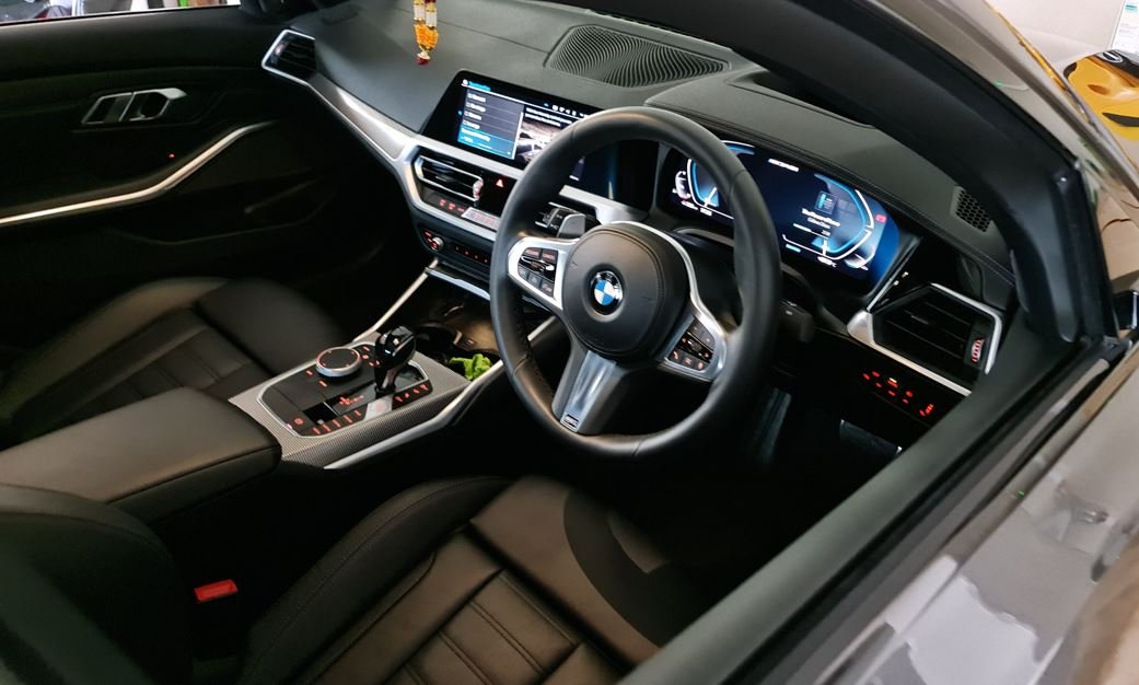M340i-3.JPG M340i-3.JPG