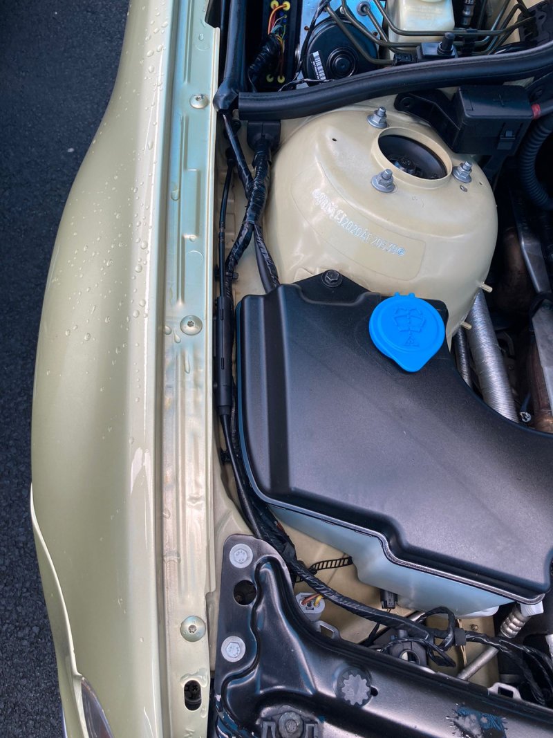 RIGHT SIDE ENGINE SCREWS.jpeg