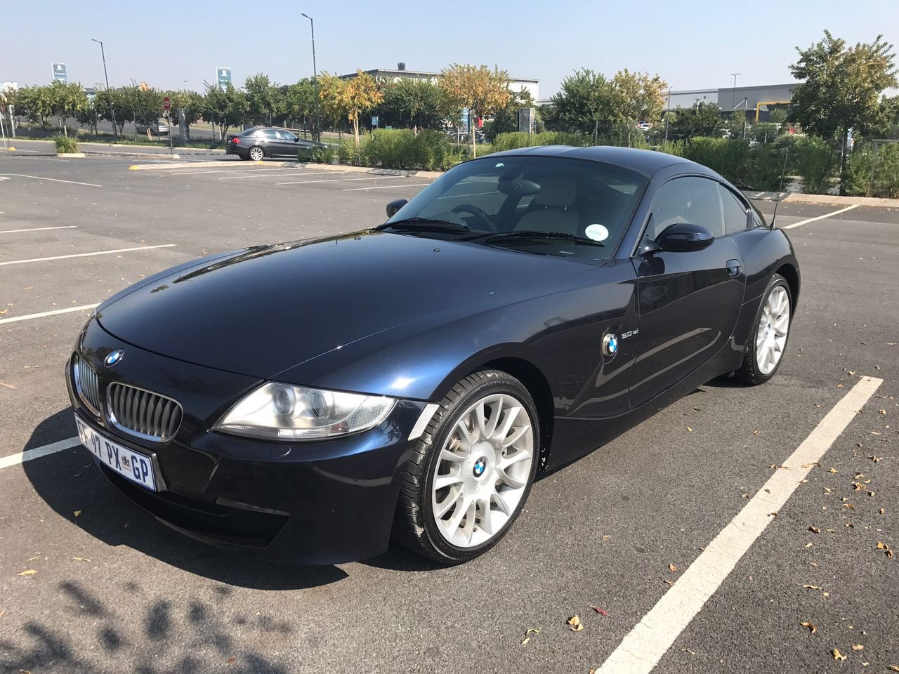 bluecar_7151950979.jpg