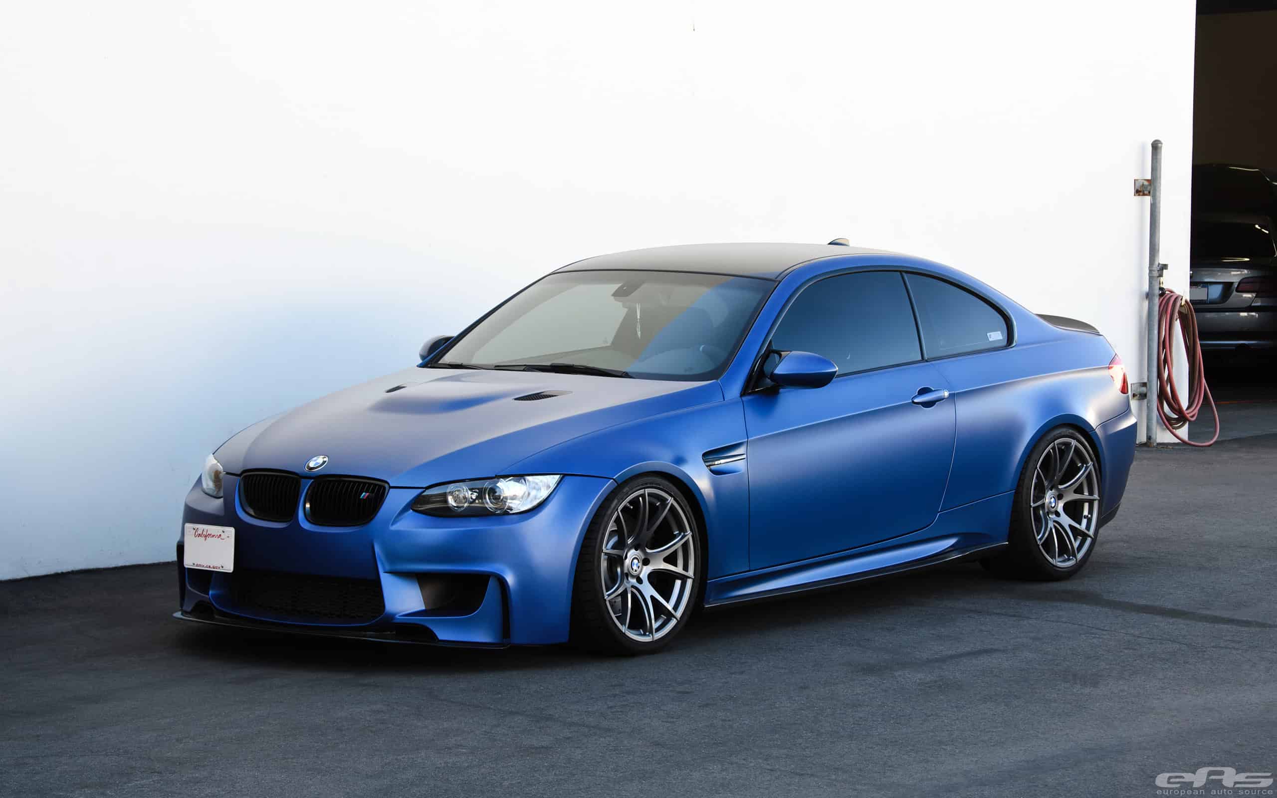 Frozen-Blue-BMW-E92-M3-Image-1.jpg