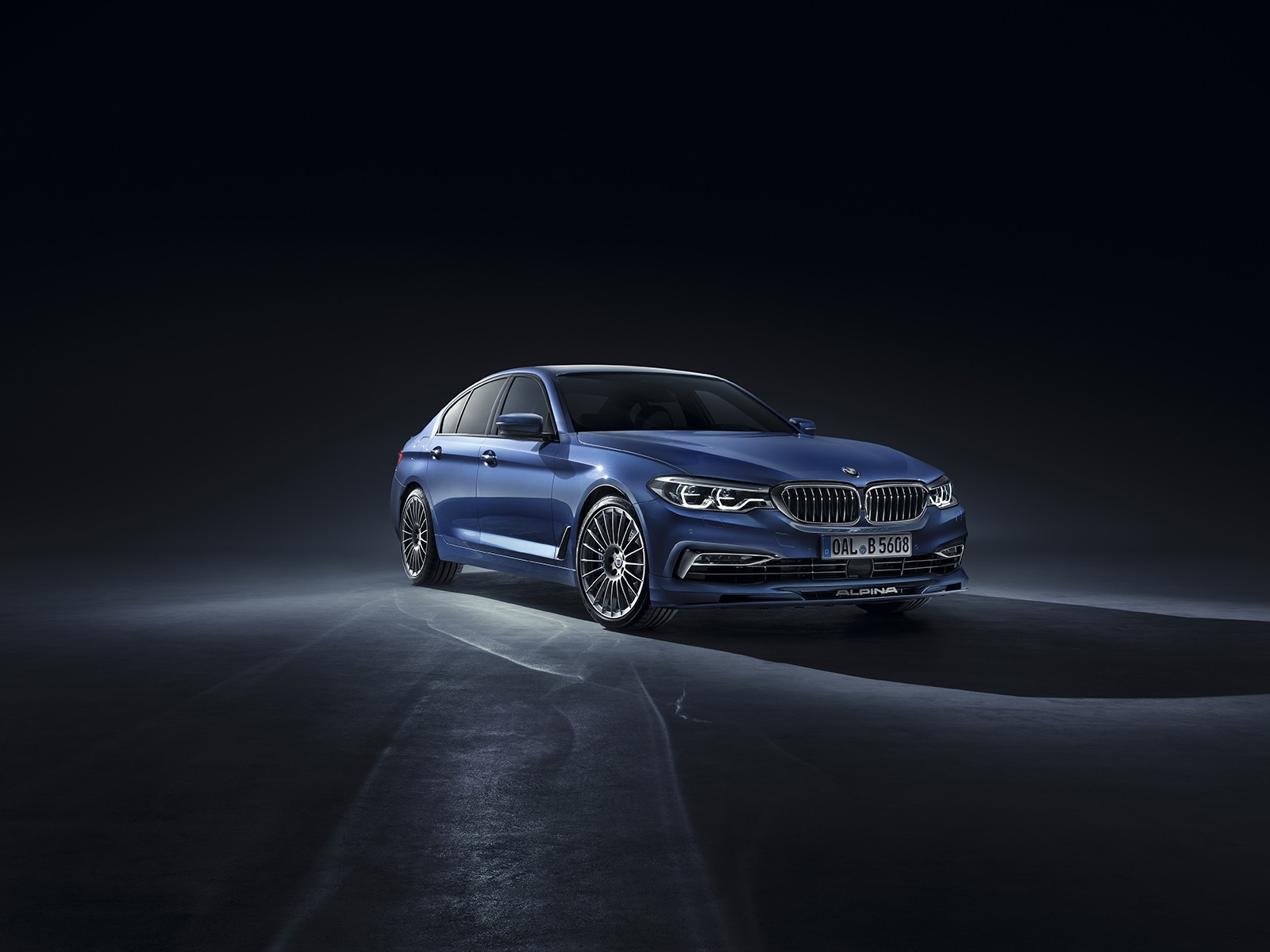 2017_03_bmw_alpina_b5_biturbo_01_6222215425.jpg