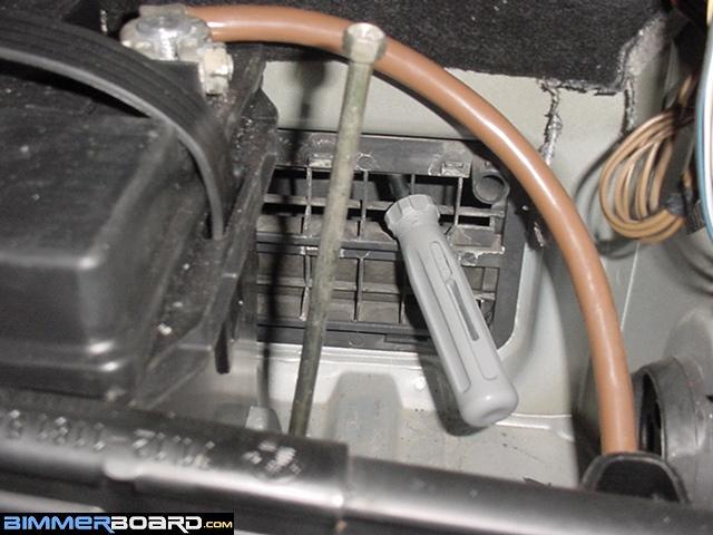 e38%20batt%20comp%20vent.JPG