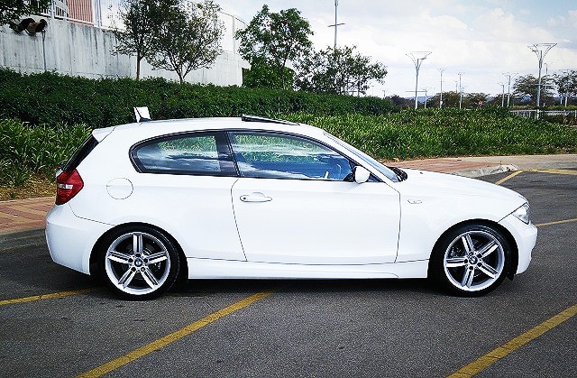 130i side_9874146902.jpg
