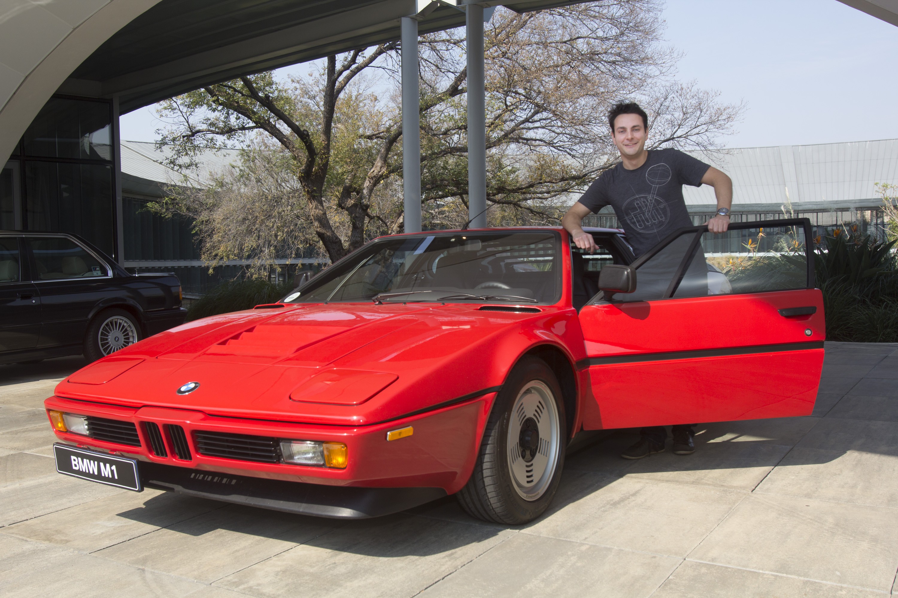 bmw h2_4911845698.jpg