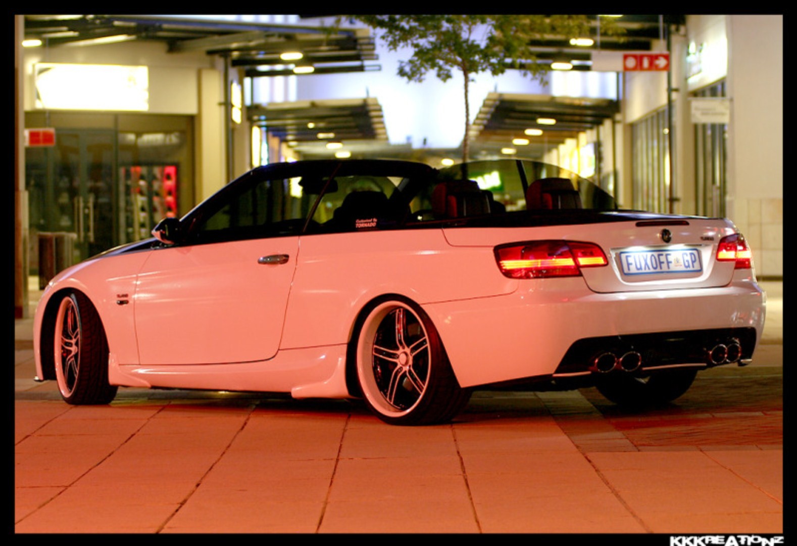 bmw screensaver_7974232677.jpg