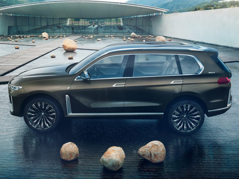 bmw-x7-concept_4-830x623_7920110085.jpg