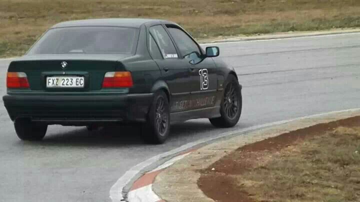 a4e7ezym.jpg