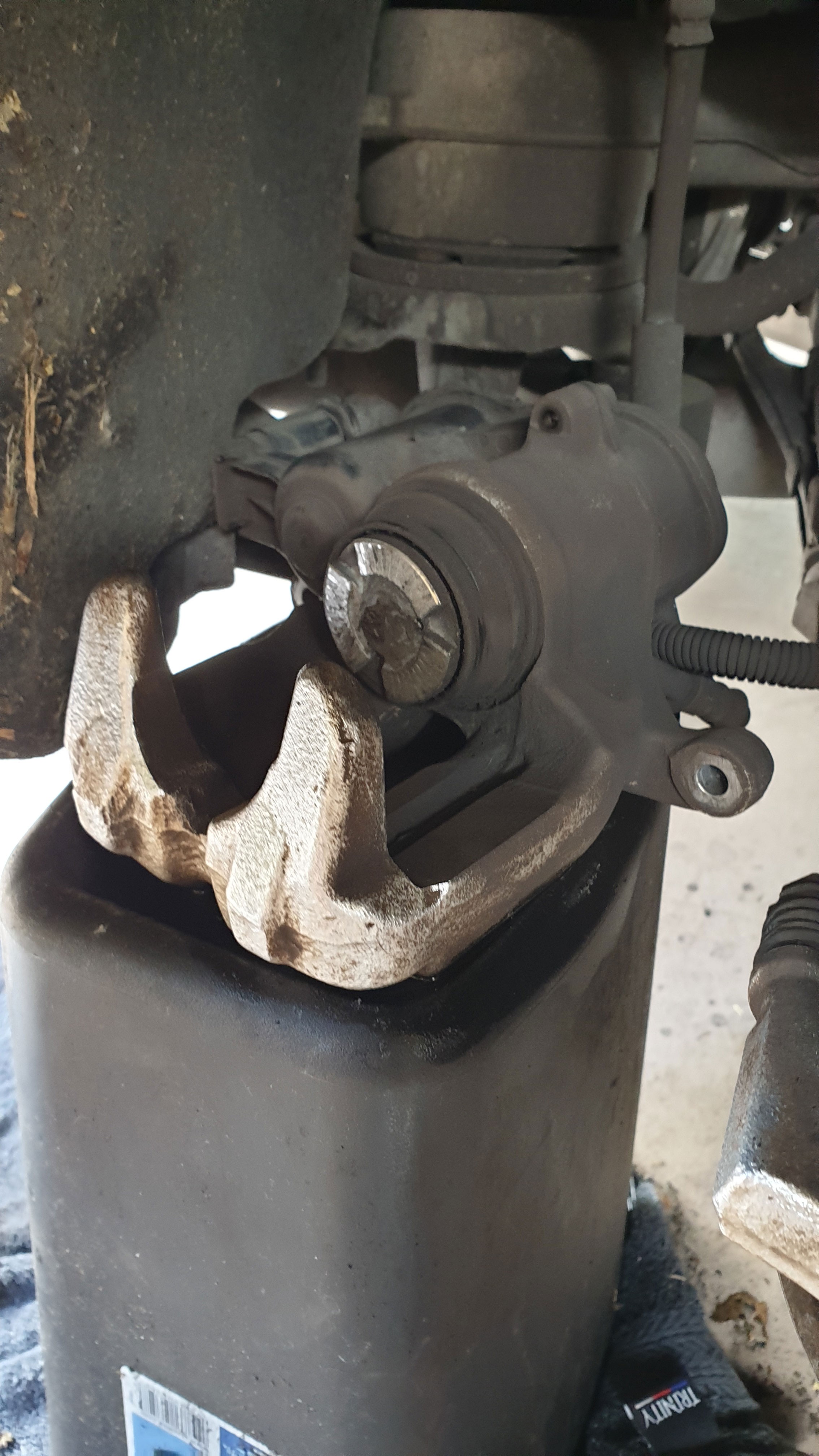 floating-caliper_4184649293.jpg