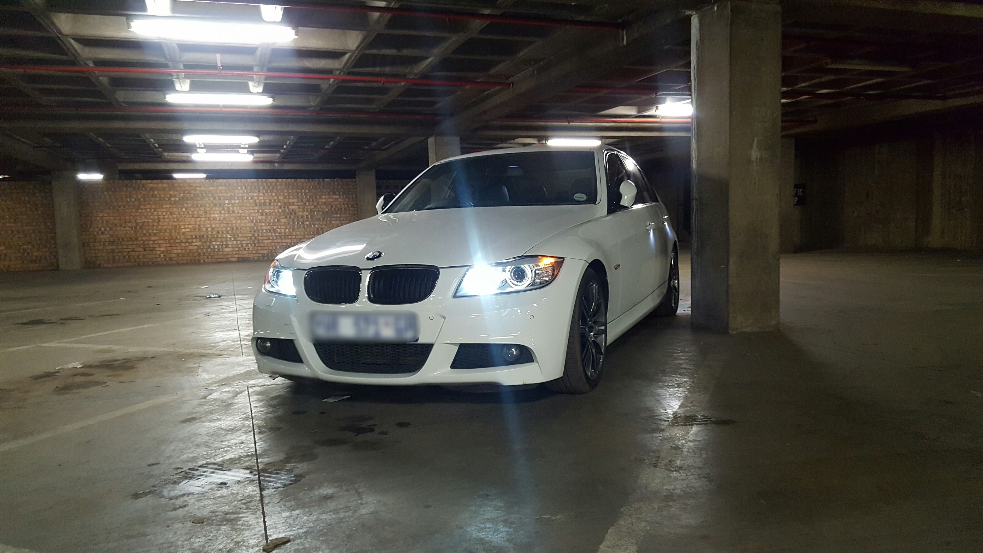 front_9859971851.jpg