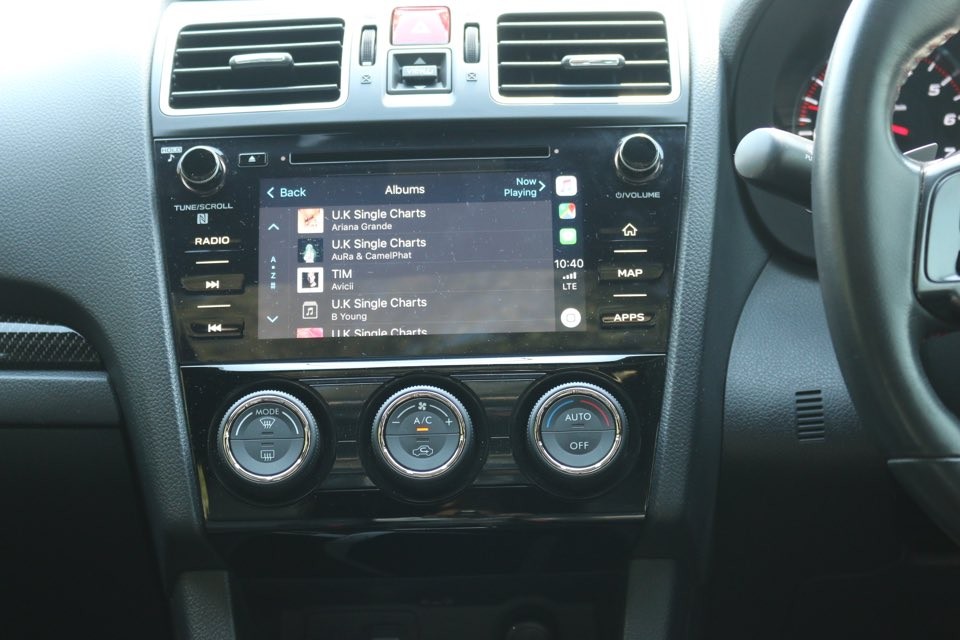 interior5_9938451682.jpg