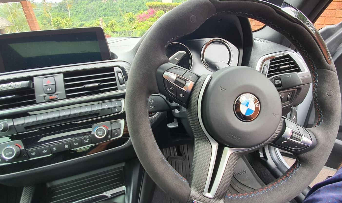 steering wheel_5716324898.jpg