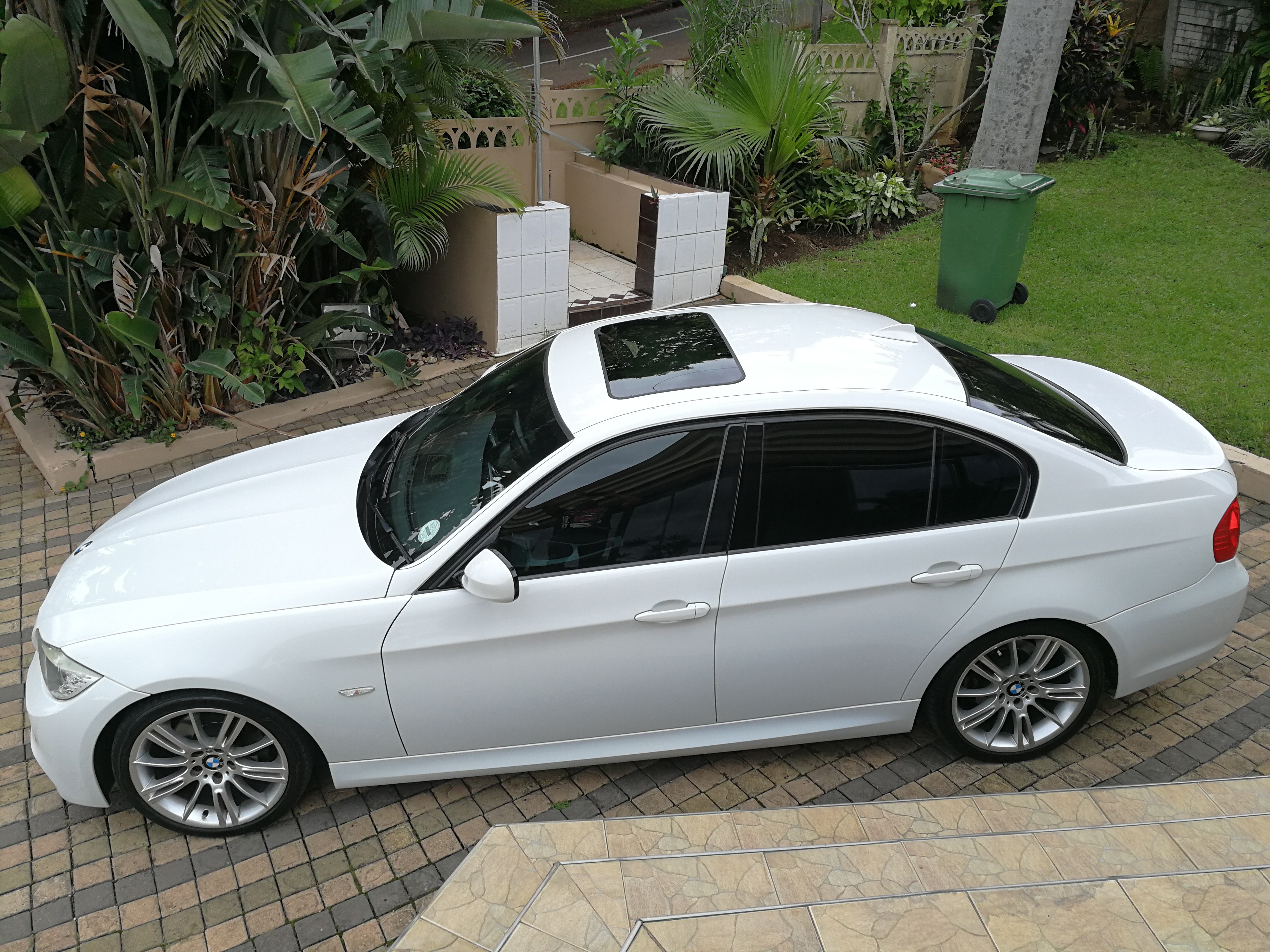 e90_9169171713.jpg