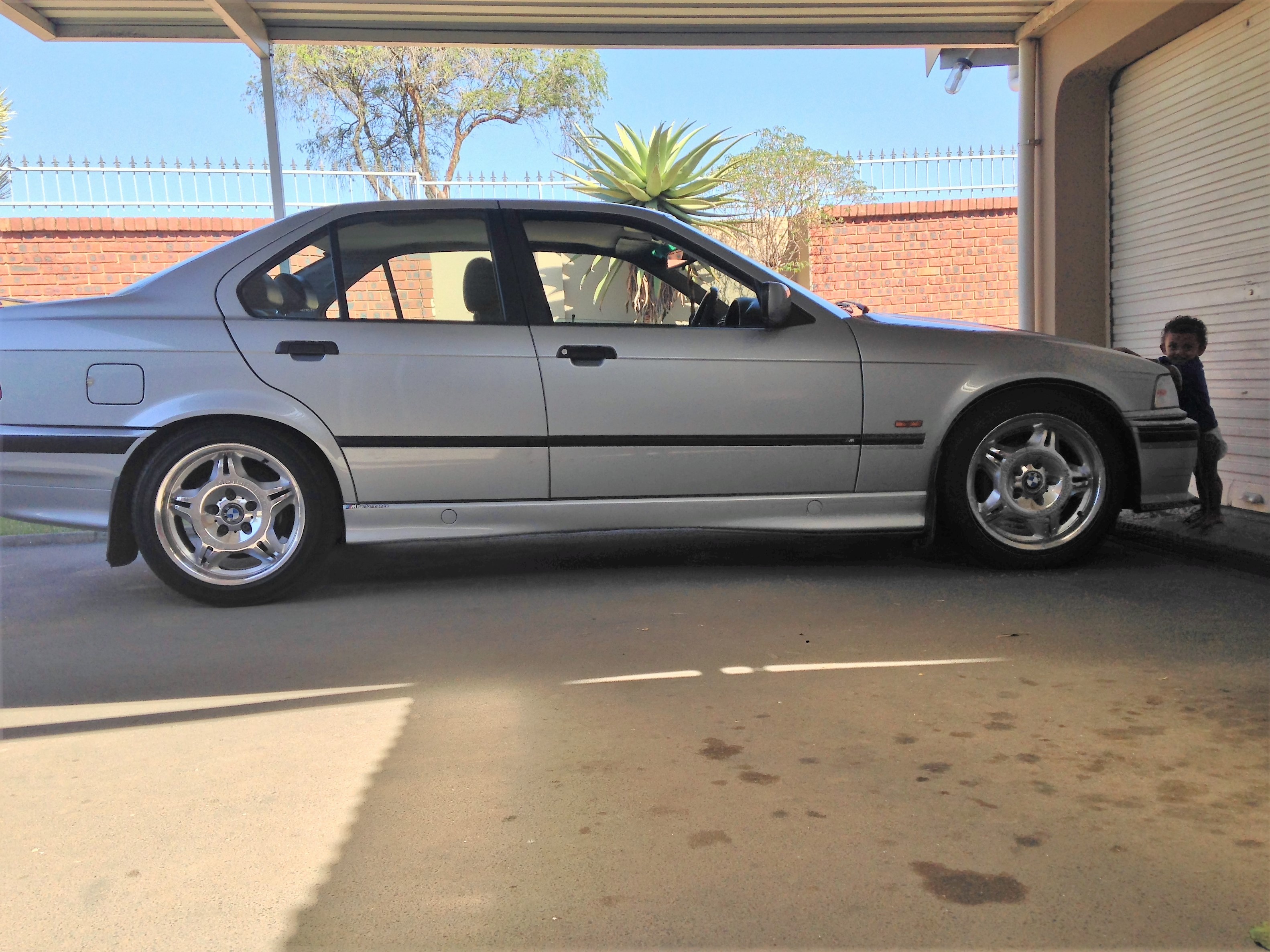 mobi car photoshopped_2922239010.jpg