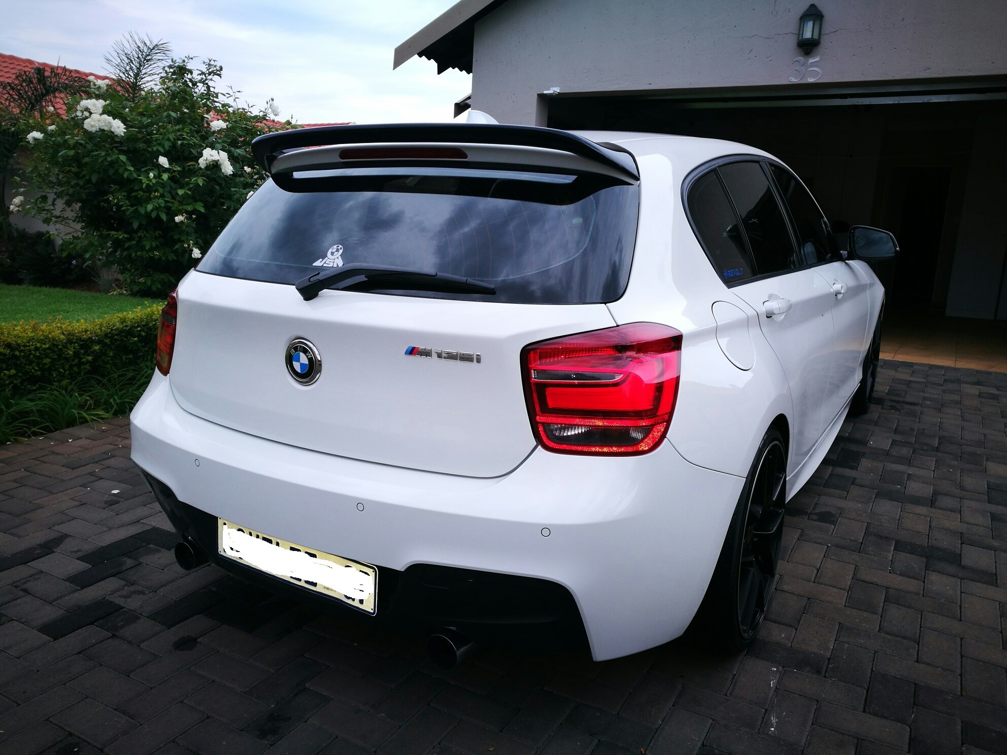 car_2_2645328217.jpg