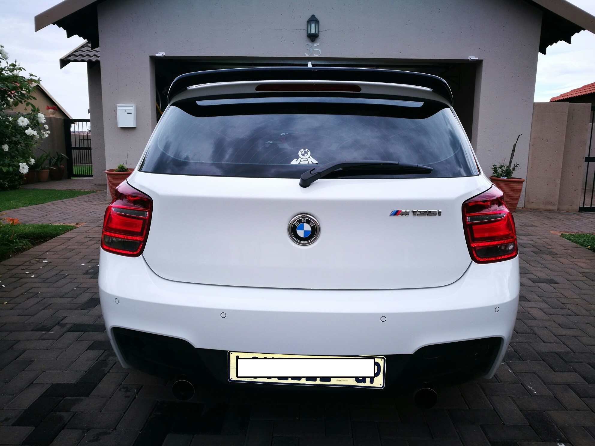car_1_860979878.jpg