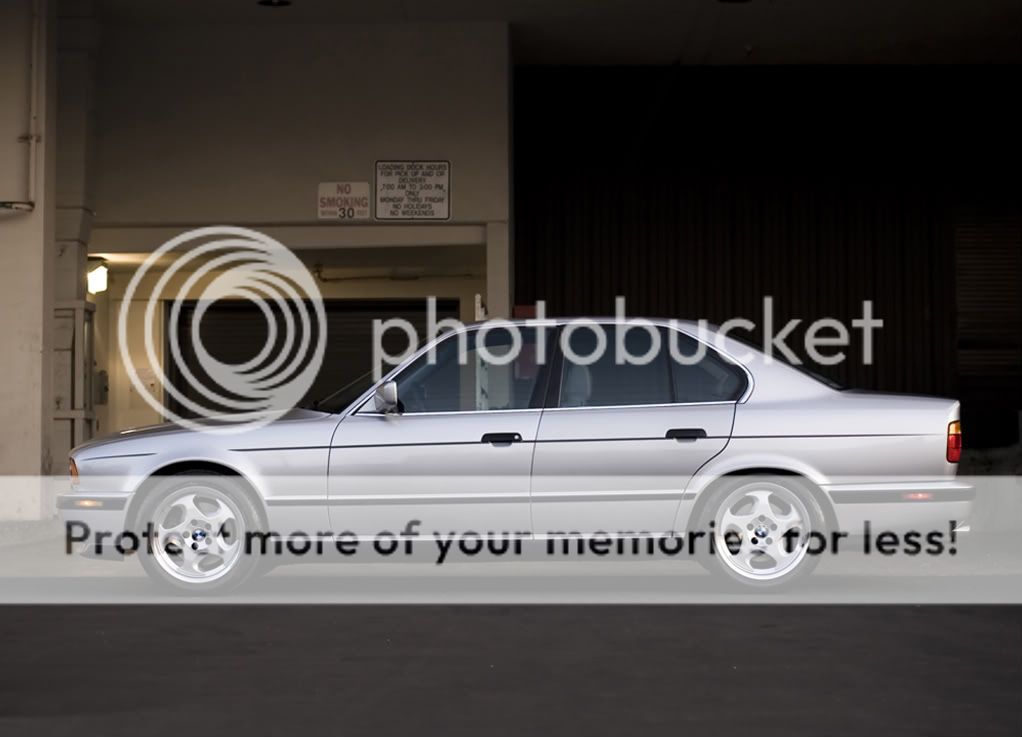 autowpru_bmw_m5_sedan_58.jpg