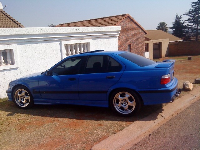 bmw2_6709438976.jpeg