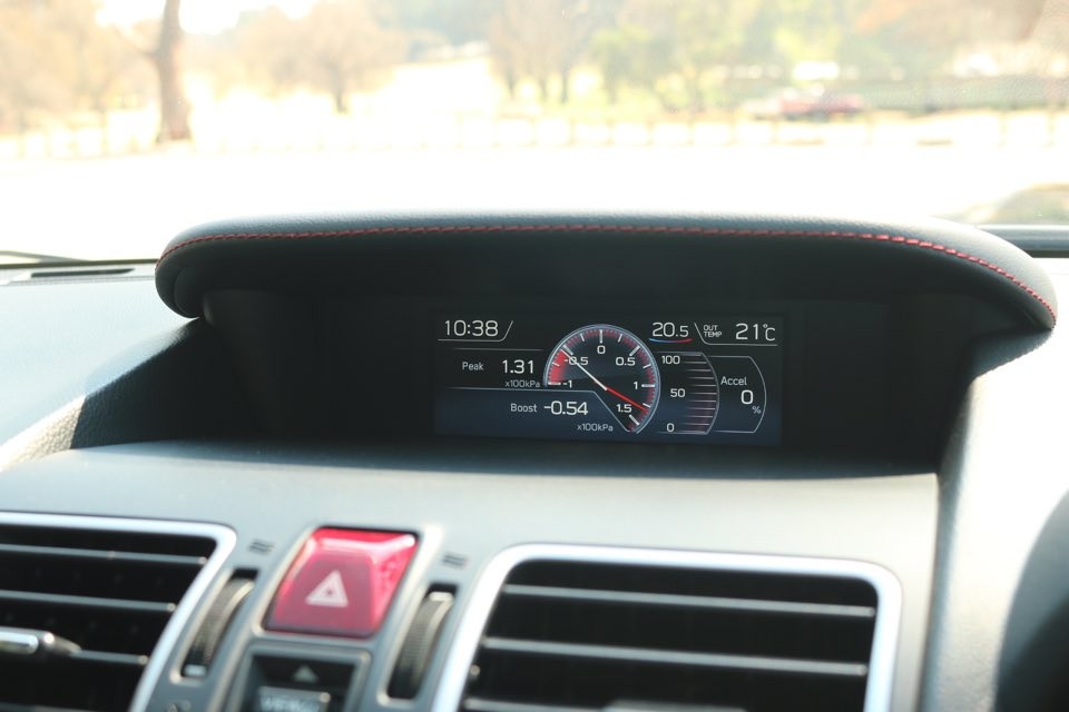 interior6_9924471276.jpg