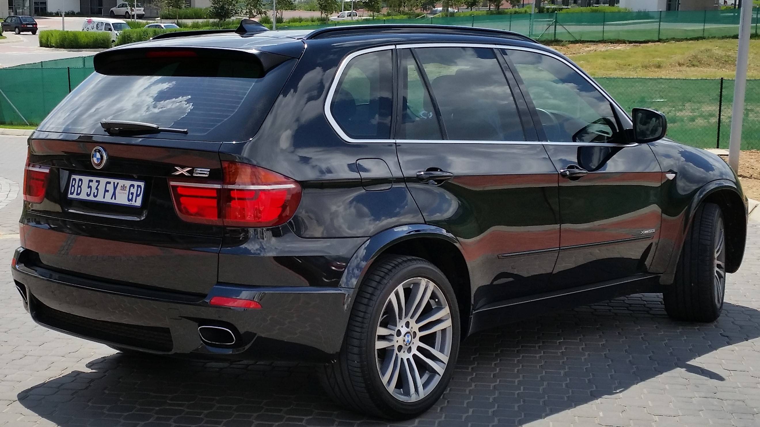 x5 back_4896449809.jpg