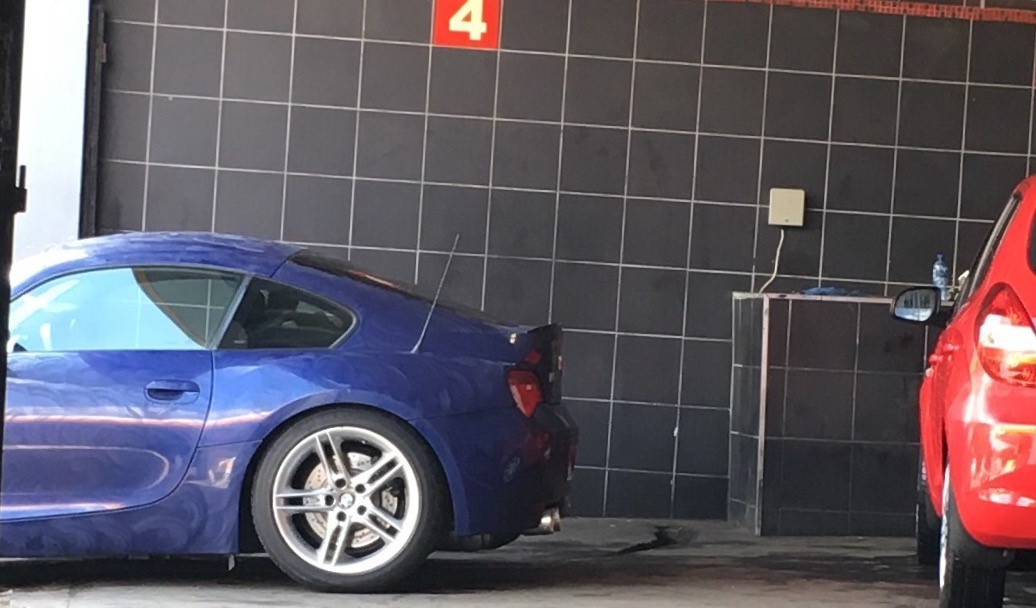 z4 side_1011313474.jpg