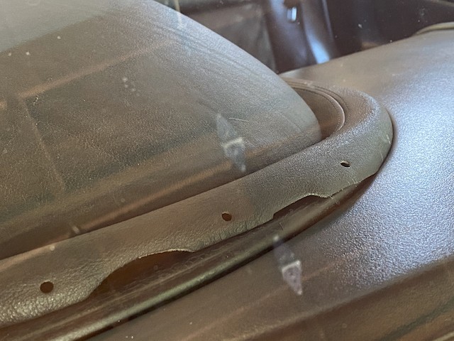 What is this under the seat??  BMW Z1 Z4 Z8 Z3 Forum and Technical  Database 