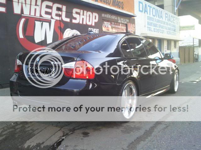 Photo737Small.jpg