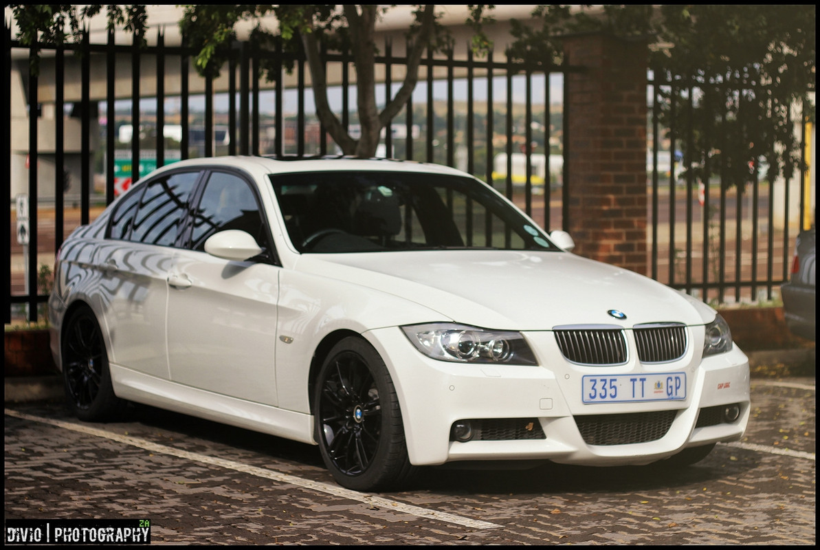 BMW_Fanatics_Carsn_Coffee_2014_Cent_Divio_photogr.jpg