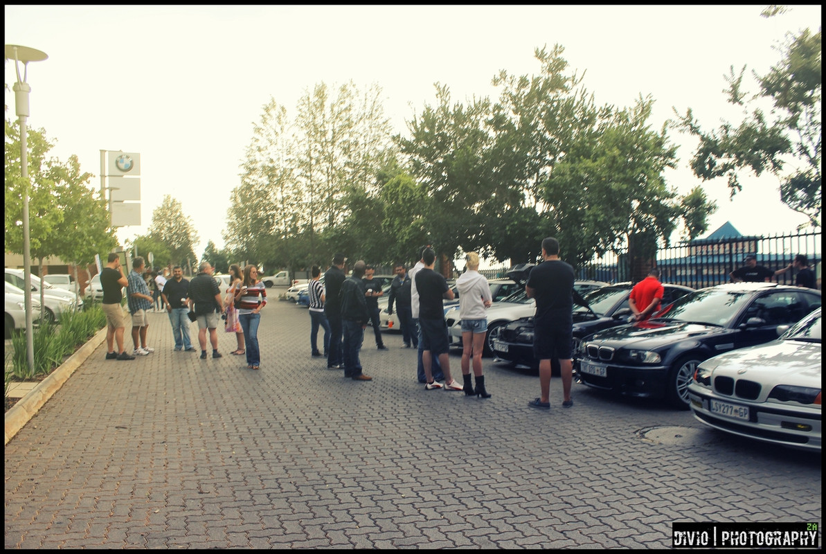 BMW_Fanatics_Carsn_Coffee_2014_Cent_Divio_photogr.jpg
