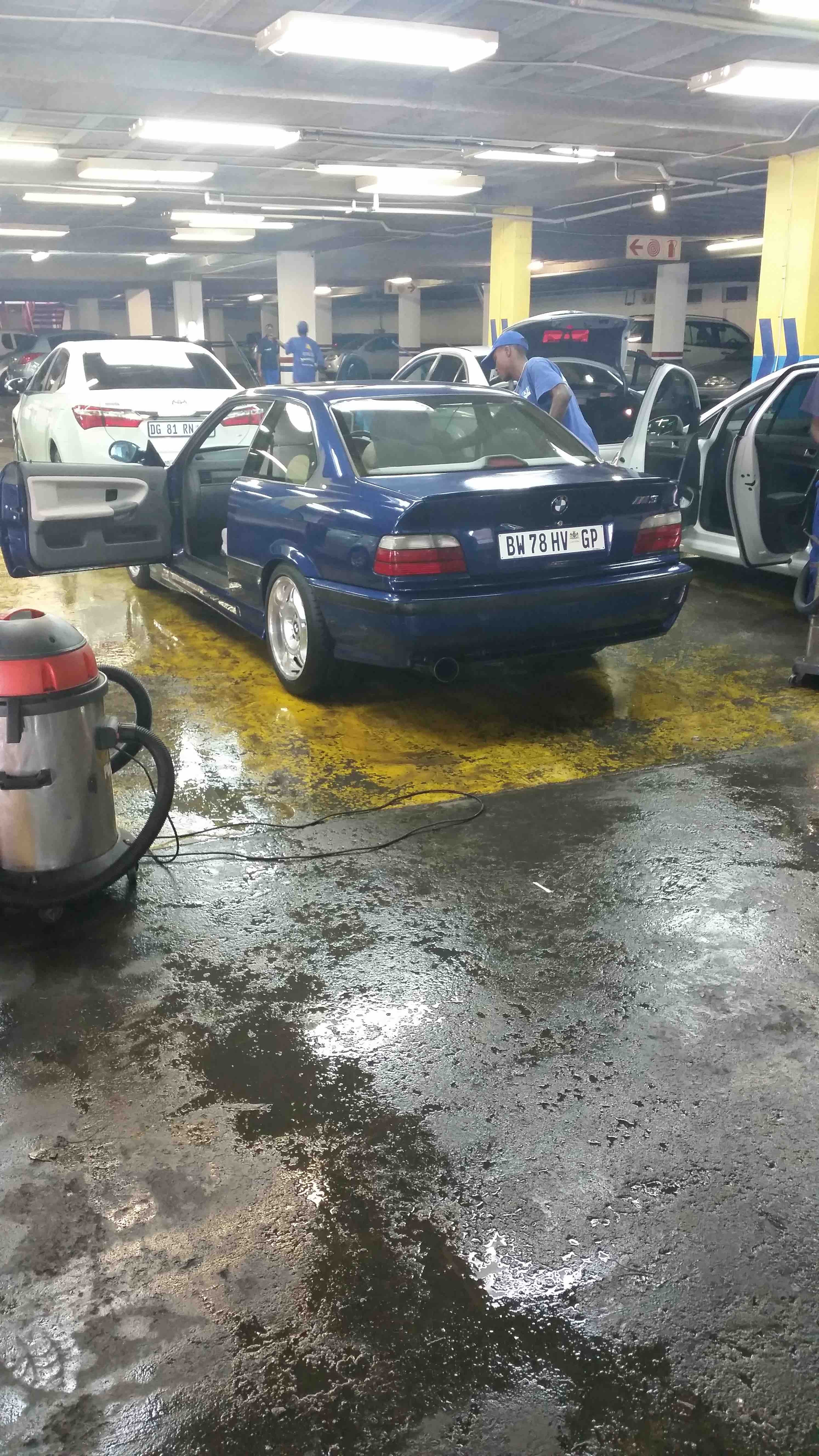 m3 rear_4160554087.jpg