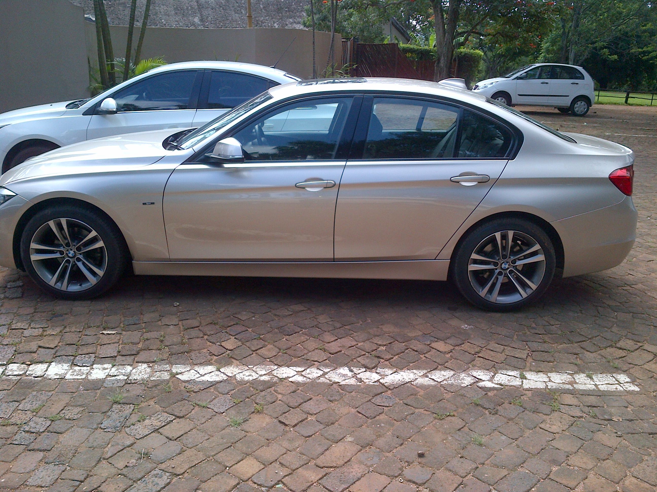 new 320i_1063225883.jpg