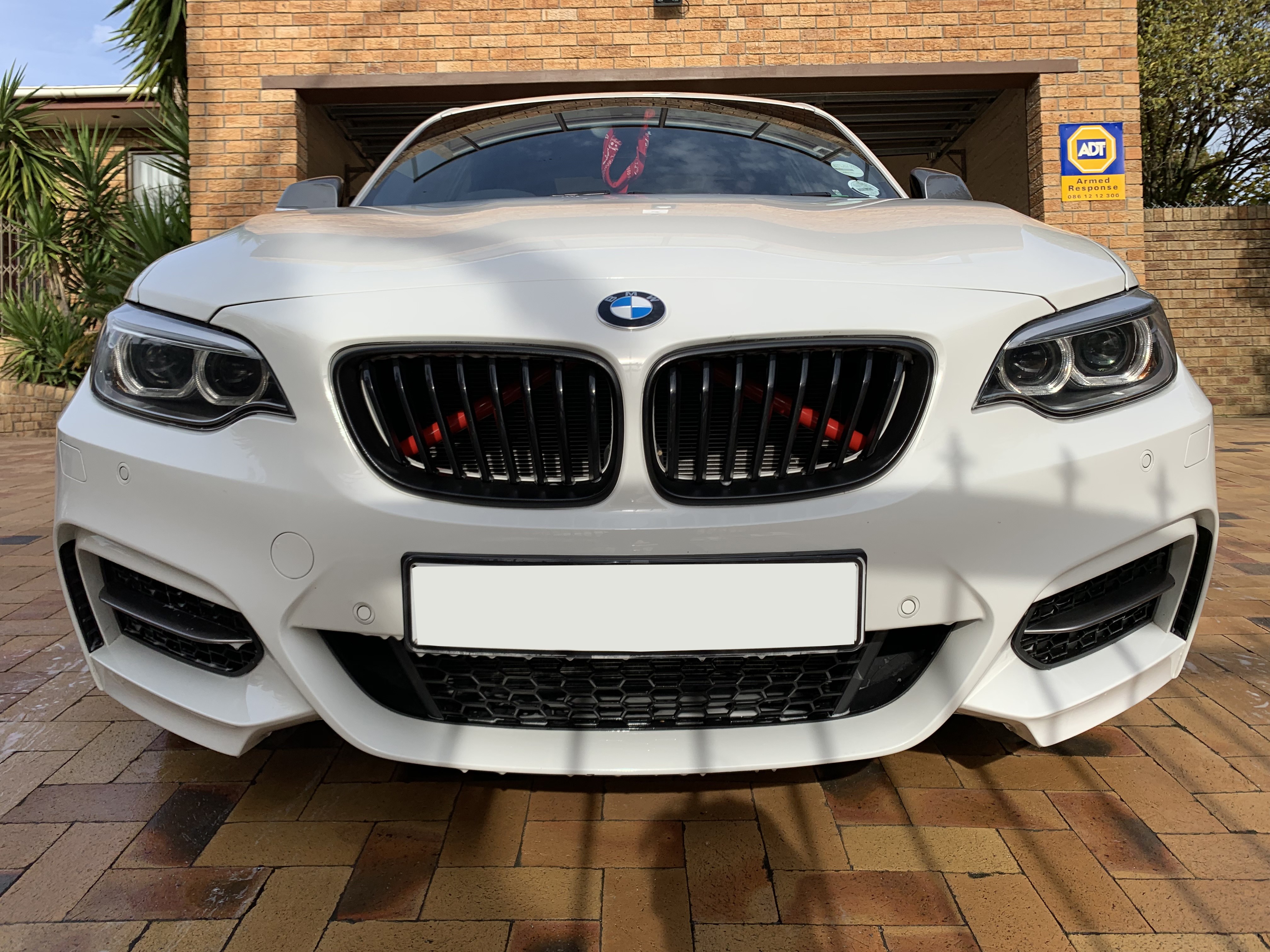 front_9977613794.jpg
