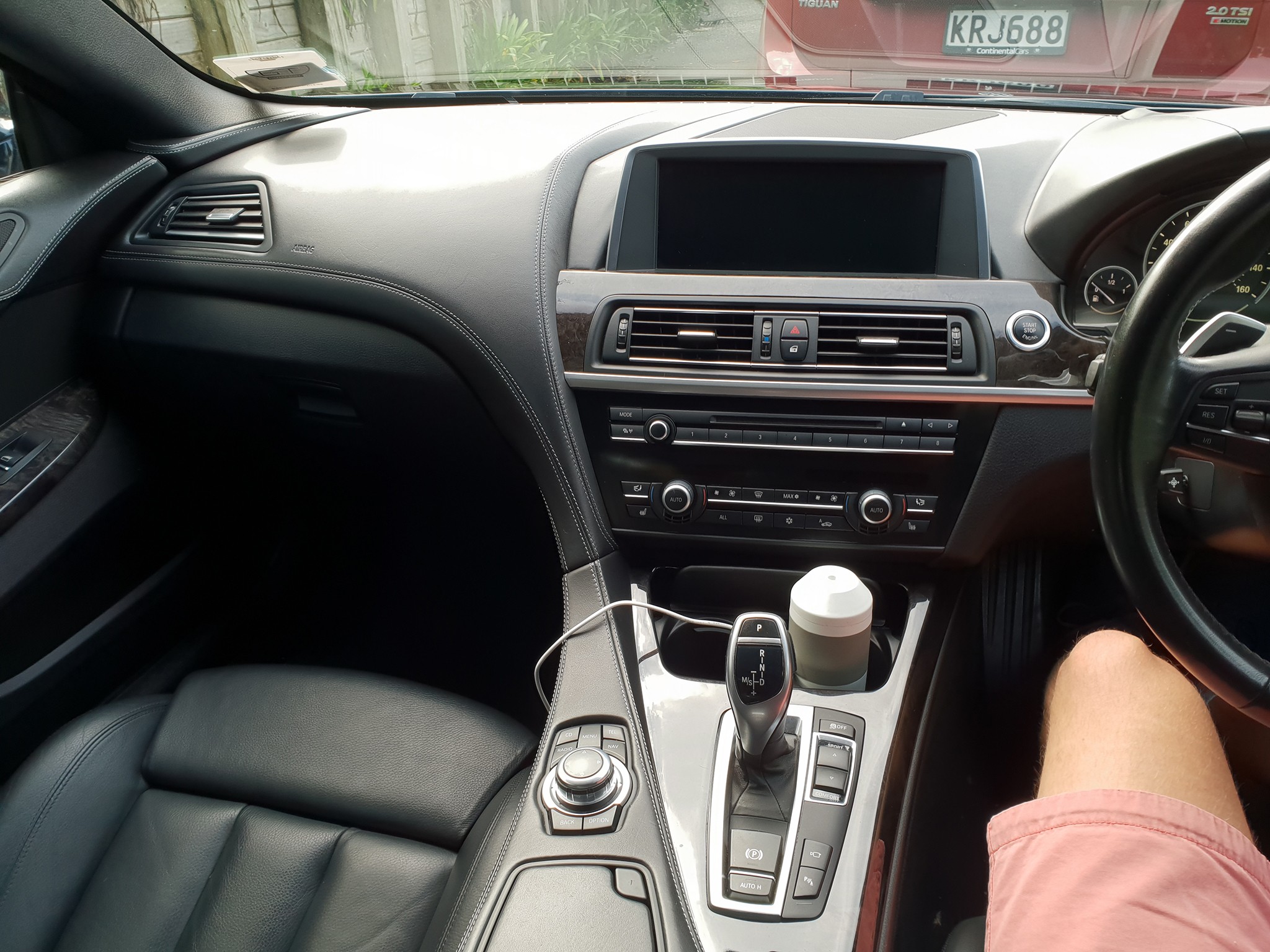 650i-cockpit_3516297270.jpg