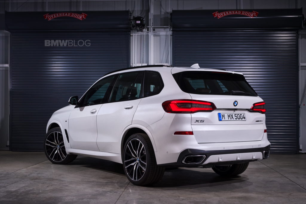 New-BMW-X5-real-life-images-02-1024x683.jpg