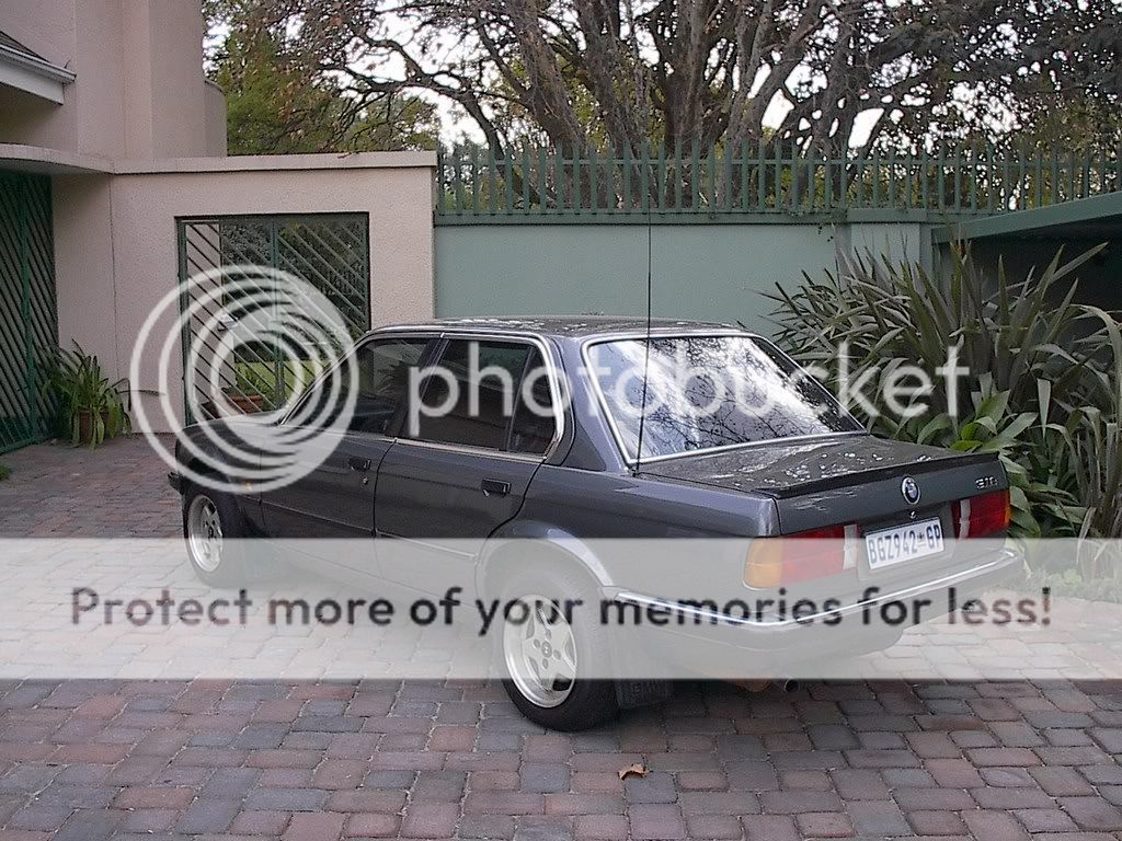 mini-Firstcar-E30318i.jpg