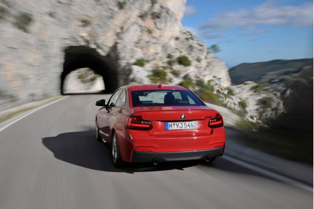 2015-bmw-2-series-leaked_100443923_l.jpg