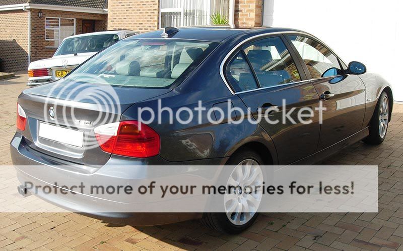 BMW330i_04.jpg