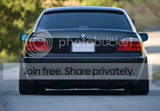 BMW-e38-740i-745-slammed-sedan-vip-03.jpg