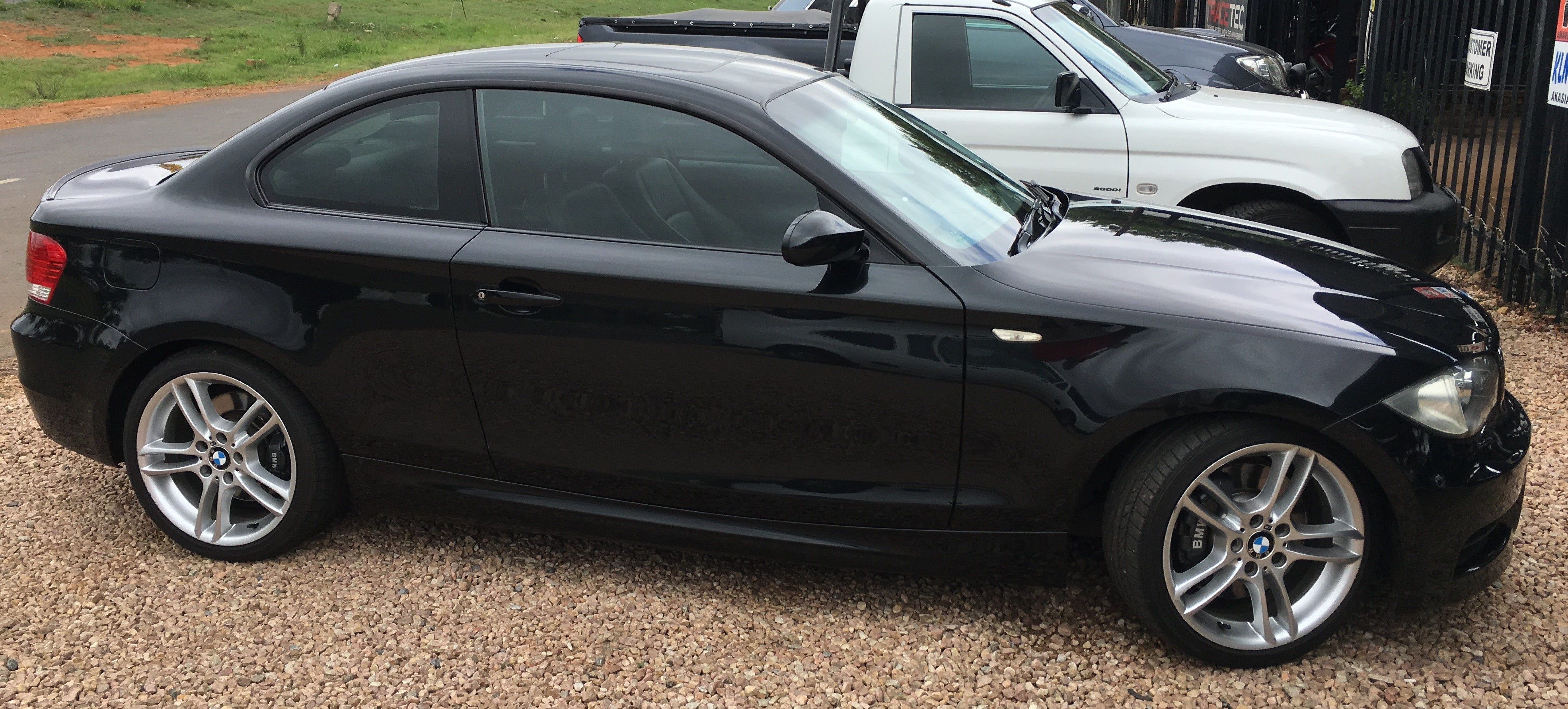 dealership_5757499439.jpg