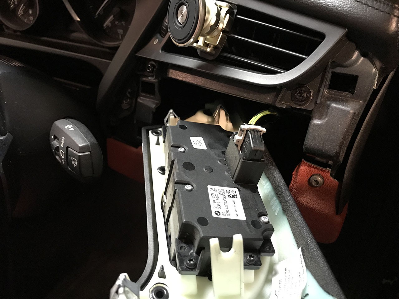 plug to remove_5621796441.jpg
